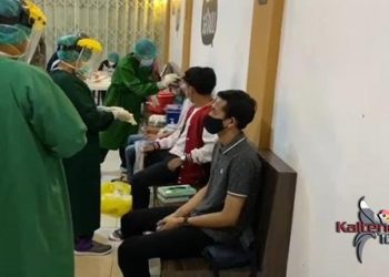 Pengunjung Cafe Serta Pengendara Mendadak Dites Swab PCR dan Antigen di Palangka Raya