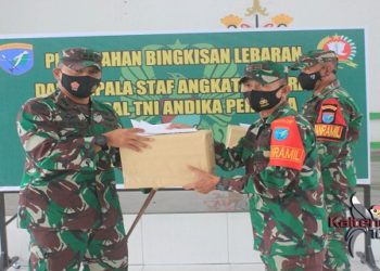 Dandim 1016 Palangka Raya Serahkan Bingkisan Dari Kasad