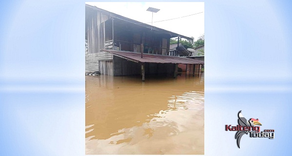 Banjir di Kabupaten Kapuas Semakin Parah, 3.807 Rumah Terendam dan 5.409 KK Dievakuasi