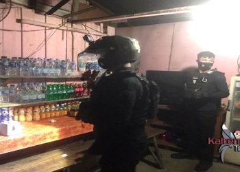 Warung Tempat Pesta Miras dan Karaoke di Jalan Tjilik Riwut Km 9 Dibubarkan Polisi