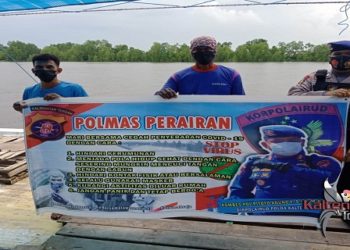 Polisi Ingatkan Warga Pesisir Kabupaten Seruyan Taati Protokol Kesehatan.