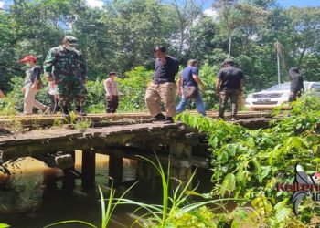 Jembatan Zaman Orde Baru di Kecamatan Mentaya Hulu Ditinjau TNI