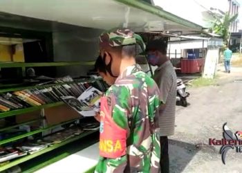 Perpustakaan Keliling Si Komos TNI Hadir di Samuda