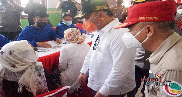 Gubernur Kalteng Cek Pelaksanaan Vaksinasi Massal di Kuala Pembuang
