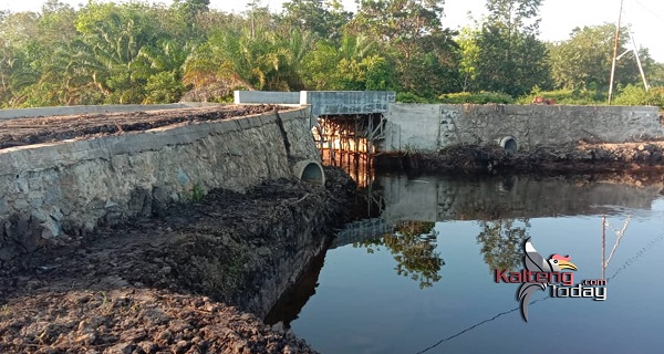 Berbagai Fasilitas dan Infrastruktur Terus di Bangun di Desa Sekata Makmur