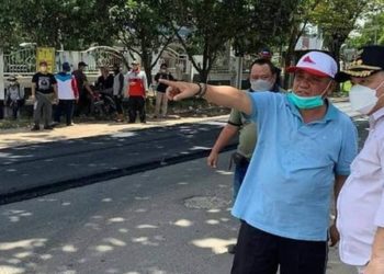 Bupati Kotim Cek Pengaspalan Jalan di Kota Sampit