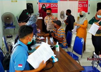 Kapolres Seruyan dan Kapolsek Seruyan Hilir Hadiri Vaksinasi Covid 19 Di Kantor PLN Kuala Pembuang