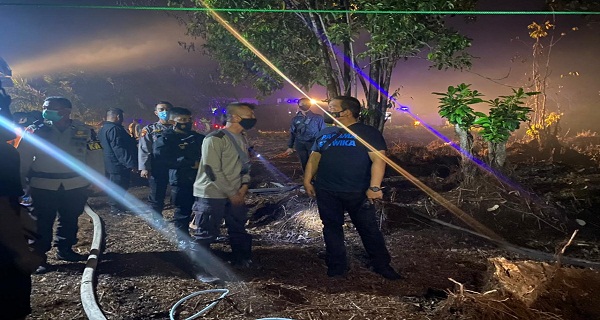 Lahan 2,5 Ha Terbakar di Jalan Tjilik Riwut Km. 18 Palangka Raya, Polisi dan Relawan Lakukan Pemadaman