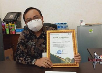 BPJS Kesehatan Berikan Penghargaan Kepada Pemkab Kapuas