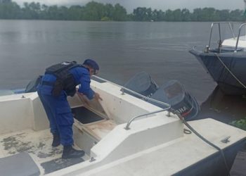 Pastikan Kapal Siap Beroperasi, Satpolairud Polres Seruyan Rutin Cek Kapal Patroli.