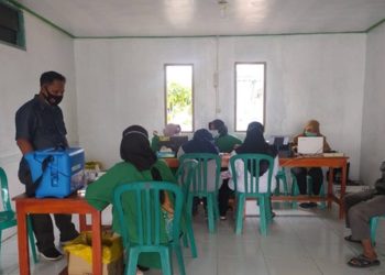Polsek Hanau pantau langsung Vaksinasi Covid-19 Di RSUD Hanau