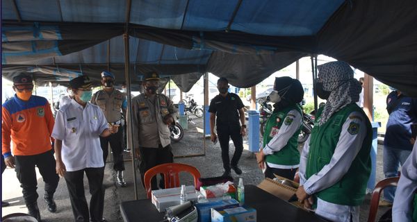 Wabup Dan Waket DPRD Tinjau Pos Sekat Batas Kabupaten Kapuas