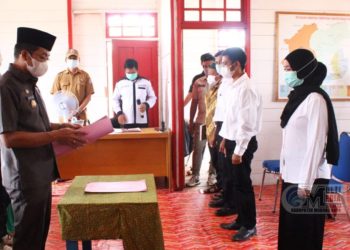 Bupati Murung Raya Lantik 5 Orang BPD Terpilih di Desa Bumban Tuhup