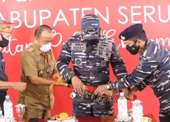 Danlanal Banjarmasin Berkunjung ke Seruyan, Bupati Berikan Cendramata