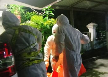 Menyedihkan, Anak Temukan Ibunya Meninggal Dunia