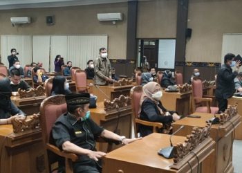 Tetapkan gambar unggulan