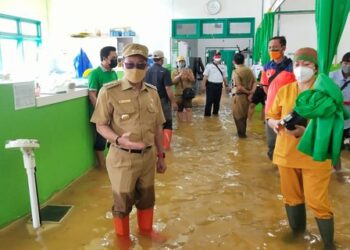 Rumah Sakit Terendam, Pelayanan Terpaksa Dialihkan