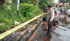 Asik Bermain di Lokasi Banjir dengan Kakak, Bocah Nyaris Tenggelam