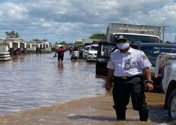 Banjir 3,5 Km, Jalan Trans Kalimantan di Bukit Rawi Kalteng Ditutup