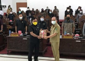 Rapat Paripurna, DPRD Kapuas Terima Nota Keuangan Rancangan Perubahan APBD 2021