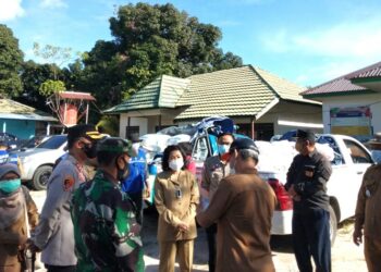 Bupati Pulang Pisau Serahkan Bantuan Beras Untuk Korban Banjir