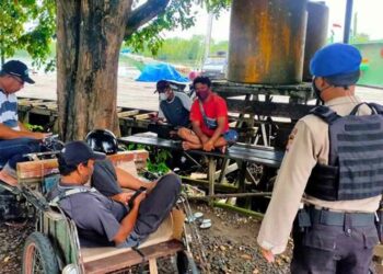 Cegah Penyebaran Covid 19, Satpolairud Polres Seruyan Ajak Warga Taati Prokes.