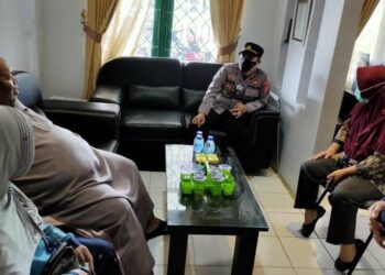 Kapolsek Hanau Sambangi Pimpinan Pontren Hidayatus Saalikin