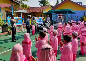 Polsanak Satlantas Polres Kotim Beri Edukasi Lantas dan Prokes Untuk Siswa