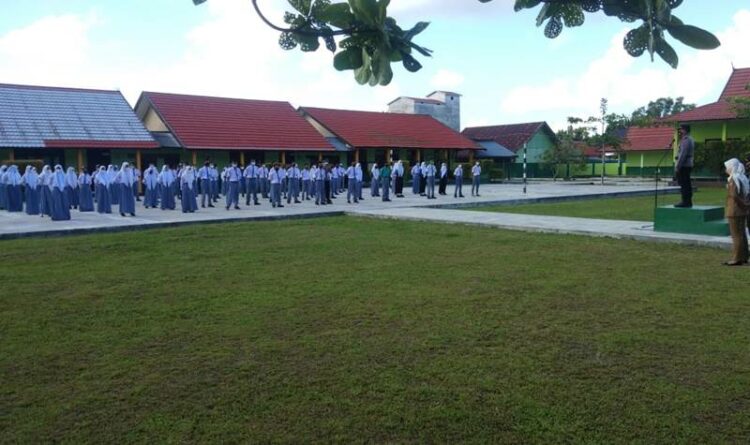 Sat Binmas Polres Seruyan Masuk Sekolah dan Bina Pelajar di SMK Negeri 1 Kuala Pembuang