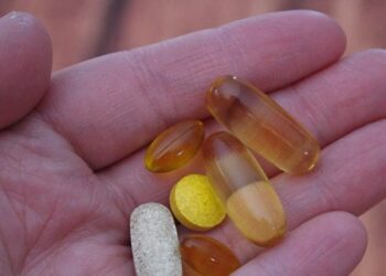 Sering Salah Kaprah, Pahami Perbedaan Vitamin dan Suplemen asd