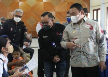 Wagub Kalteng Hadiri Pelaksanaan Vaksinasi Massal Tahap 2 Sektor Jasa Keuangan