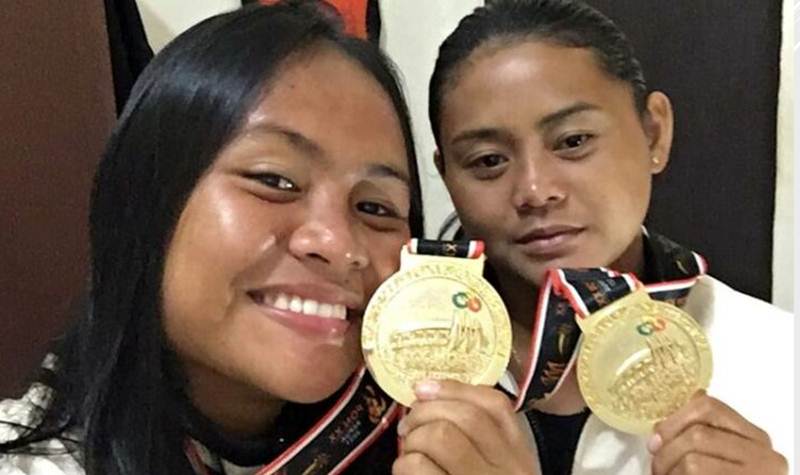 Atlet dayung putri asal Kabupaten Murung Raya yang berhasil meraih medali emas mewakili Kalteng pada PON XX di Papua 1