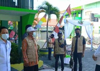 Bhabinkamtibmas Panarung Sambangi Sekolah Sosialisasi Prokes