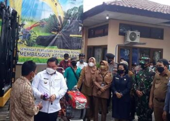 Bupati Kotim Harapkan Bantuan Excavator Bisa Tingkatkan Ekonomi Masyarakat