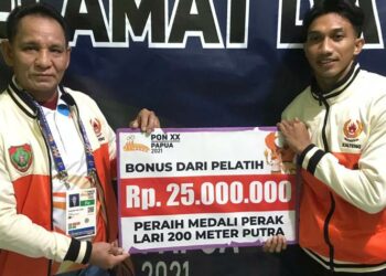 Eko-Rimbawan-Rebut-Medali-Perak-Lari-200-Meter-Putra.jpg 13 Oktober 2021 63 KB 800 x 475 piksel Sunting Gambar Hapus secara permanen Teks Alt