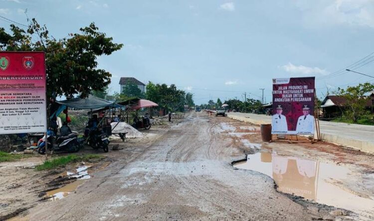 Ruas Jalan Pangkalan Bun-Kotawaringin Lama Kembali Rusak Parah, Perbaikan Capai Rp 75-100 Miliar Per Tahun