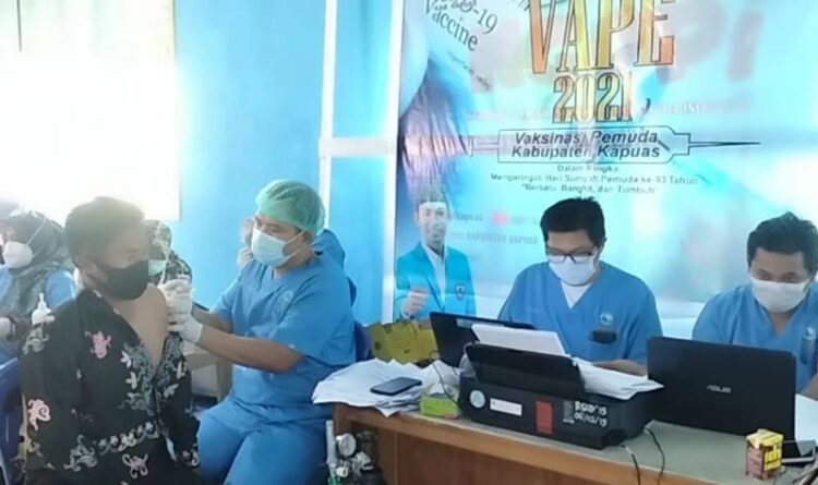 Sambut Sumpah Pemuda, KNPI Kapuas Gelar Vaksinasi Massal