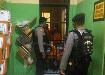Sat Samapta Kontrol Piket Jaga Tahanan di Rutan Polres Seruyan