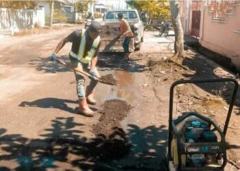 Pemko Benahi Bahu Jalan Berlubang