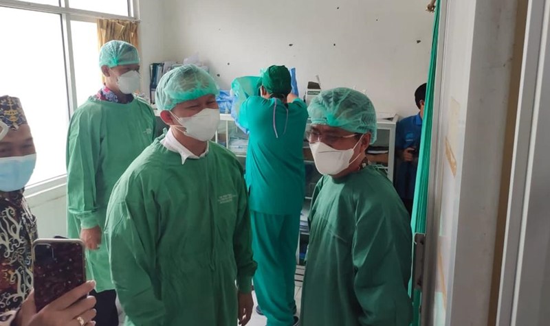 60 Warga Prasejahtera di Kapuas Dapat Operasi Mata Katarak Gratis 1