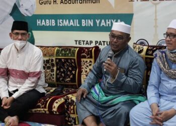 Asisten Bidang Pemerintahan dan Kesejahteraan Rakyat Kalteng Hadiri Peresmian Mushola Syarifah Fatmah Bahasyim