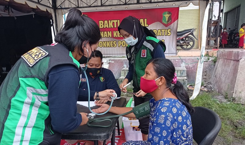 Bid Dokkes Polda Kalteng Siap Layani Warga Korban Banjir 1X24 Jam