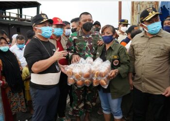 Dampingi Gubernur Kalteng Tinjau Banjir di Palangka Raya