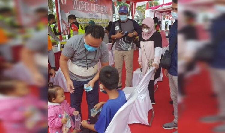 Gubernur Kalteng Pantau Program Vaksinasi Merdeka di Bundaran Besar Palangka Raya