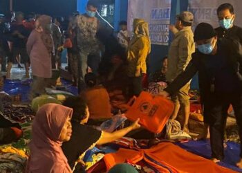 Sugianto Sabran Pastikan Cek Sarana Untuk Pengungsi Banjir
