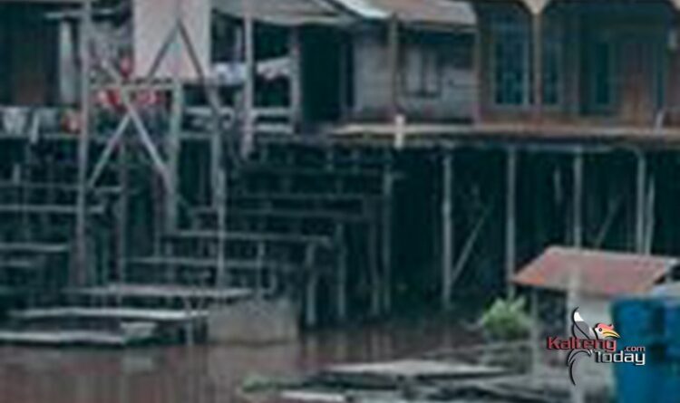 Hadapi Banjir Tahunan dan Krisis Air Saat Kemarau, Warga Juru Banu Dambakan Penyediaan Air Bersih