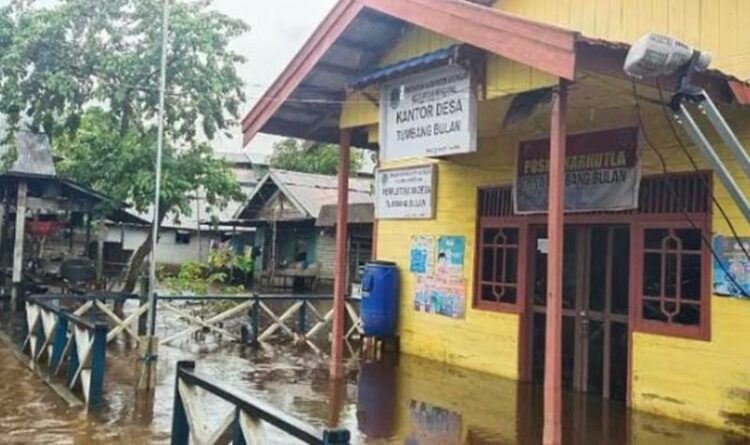 Banjir Rendam Wilayah Desa Tumbang Bulan