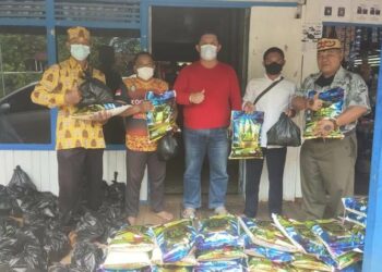Laskar Nusantara dan Persaudaraan Merah Putih Peduli Banjir di Kotim
