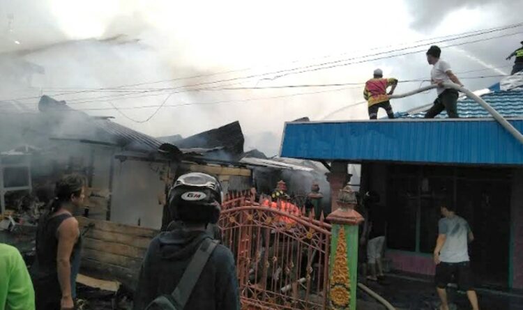Barak Lima Pintu Kabupaten Kapuas Ludes Terbakar