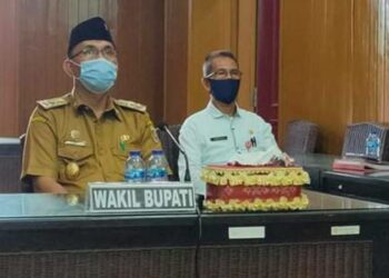 Wakil Bupati Katingan Sunardi Litang ketika berada di ruang rapat pemerintah kabupaten, Senin (29/11/2021).